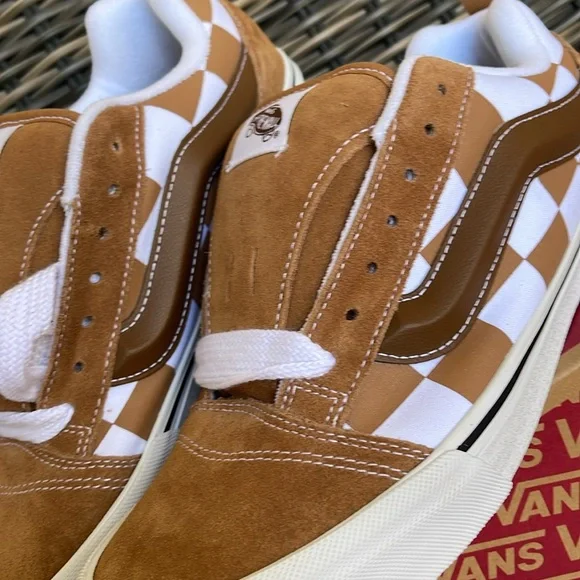 Vans Men’s Knu Skool Mega Check Brown
VN000CRPBRO
Sneakers - Picture 7 of 16